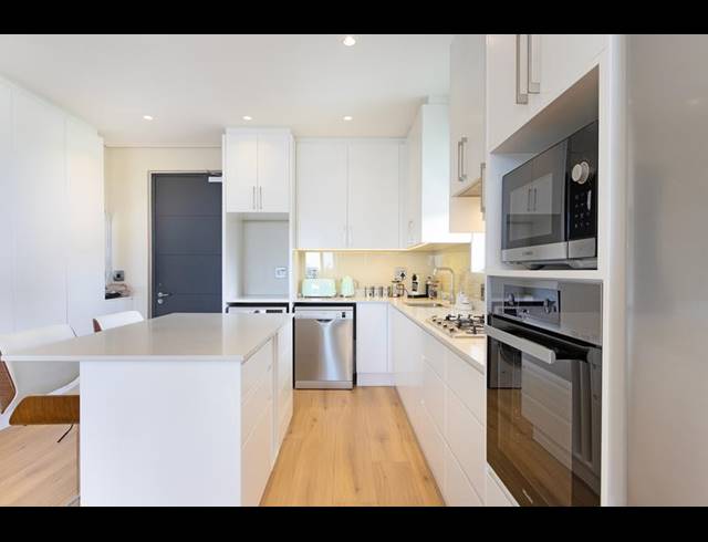 2 BEDROOM PROPERTY TO RENT IN CONSTANTIA